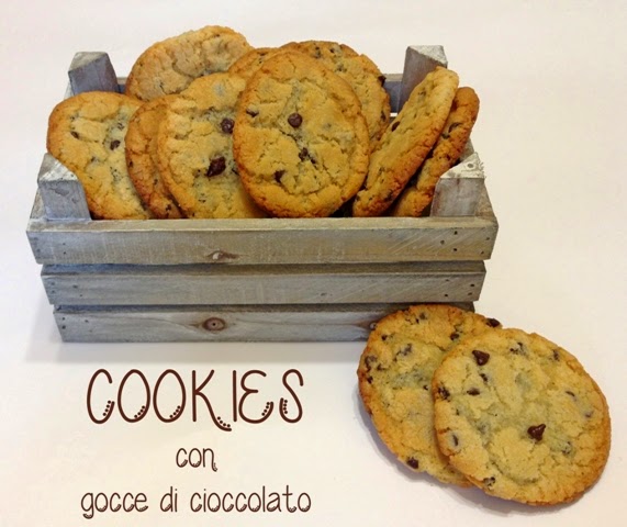 COOKIES con GOCCE DI CIOCCOLATO (non dico “ti voglio bene” ma regalo biscotti)